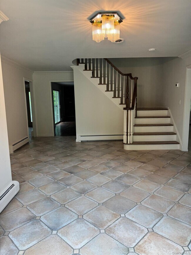 Building Photo - 24 Beaumont Dr