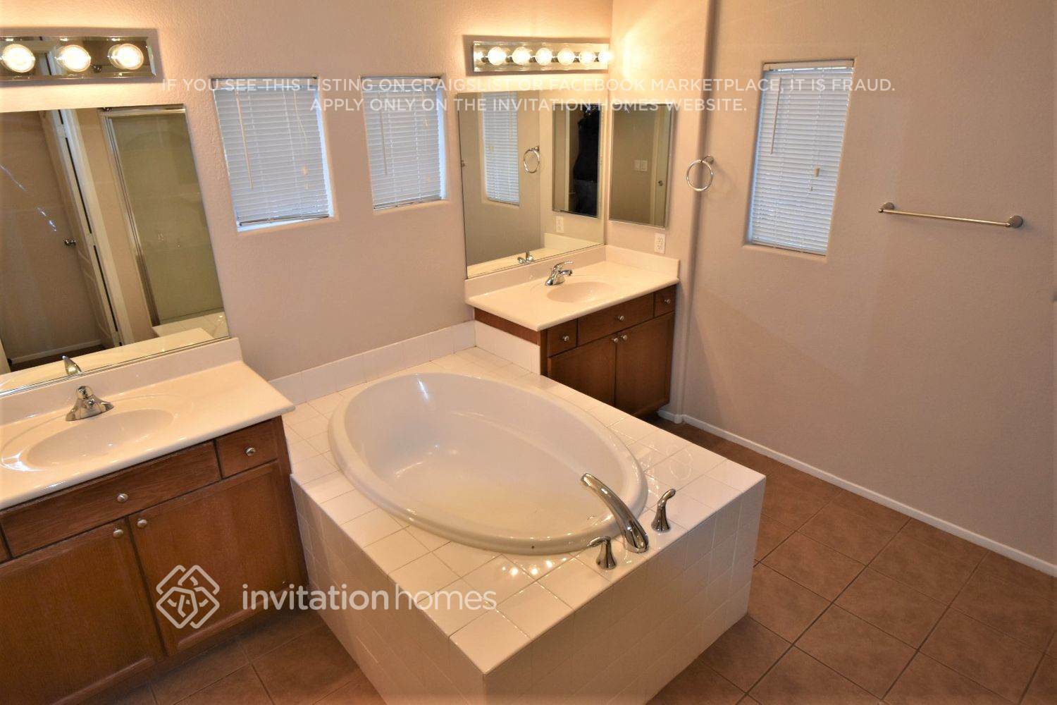 Building Photo - 3733 Vogel Ct