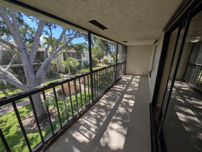 Building Photo - Spacious 2BR Retreat Near Beaches & Dining