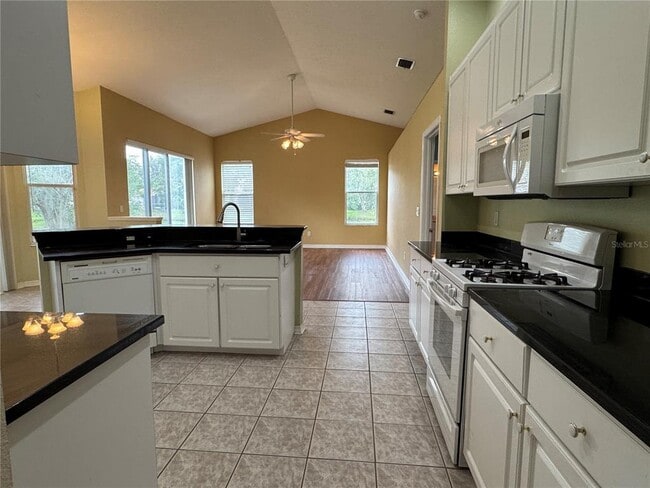 Building Photo - 10207 Quails Landing Ave
