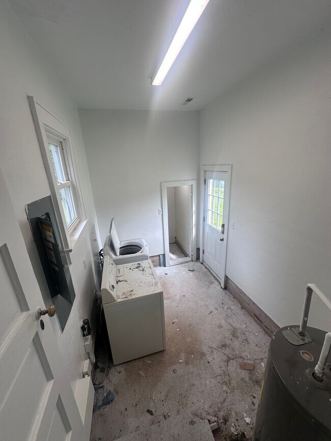 Building Photo - 2730 Vimy Ridge Ave