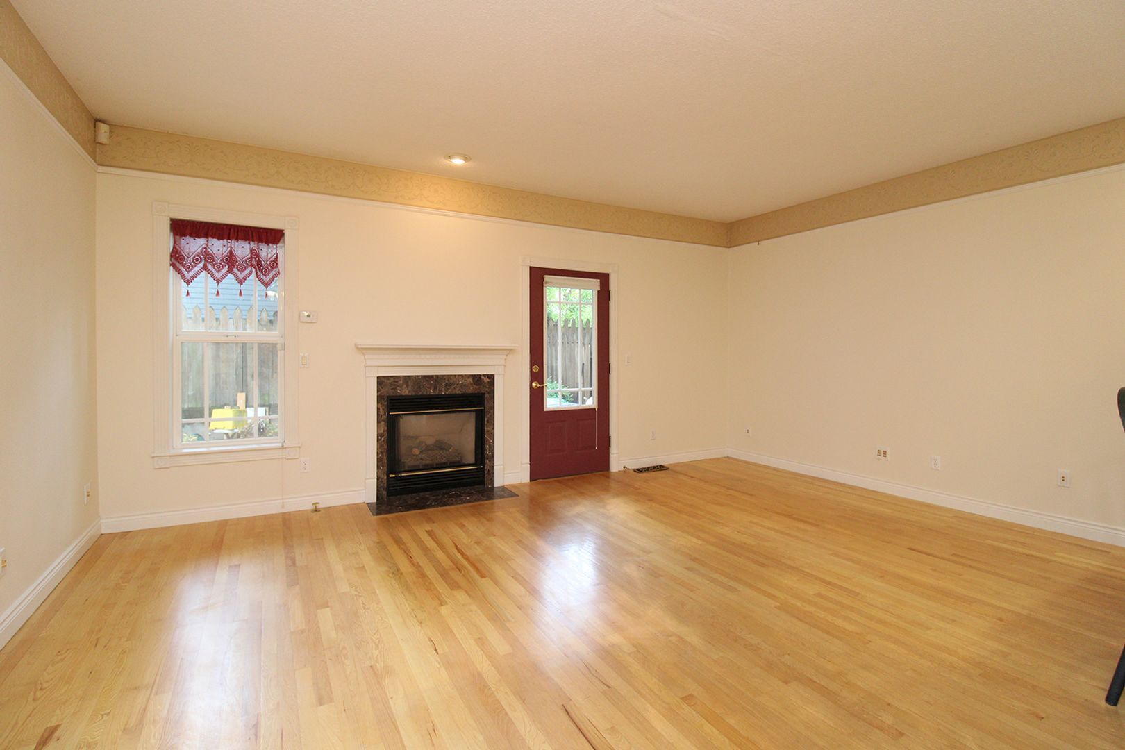 Building Photo - 1209 SE Sherrett St