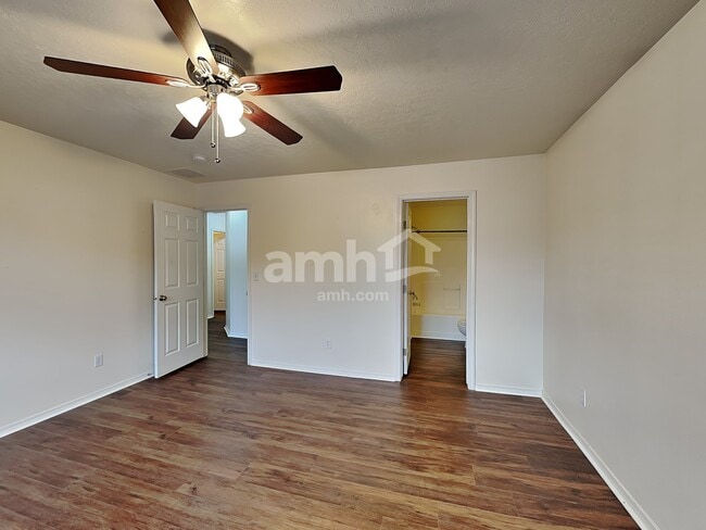 Building Photo - 3342 W Wave Dr