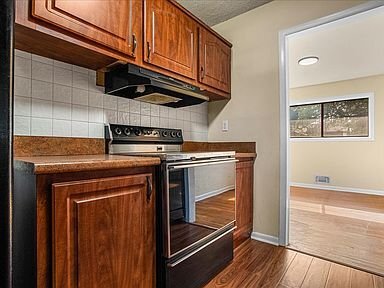 Building Photo - 6700 Cipriano Rd