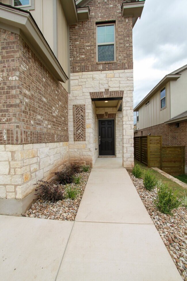 Building Photo - 3651 Sandy Brook Dr
