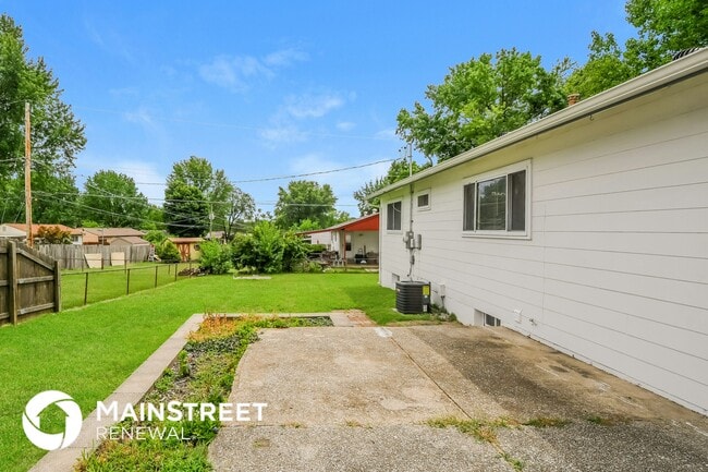 Building Photo - 2868 Essex St