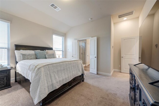 Building Photo - 3017 Bella Lago Dr