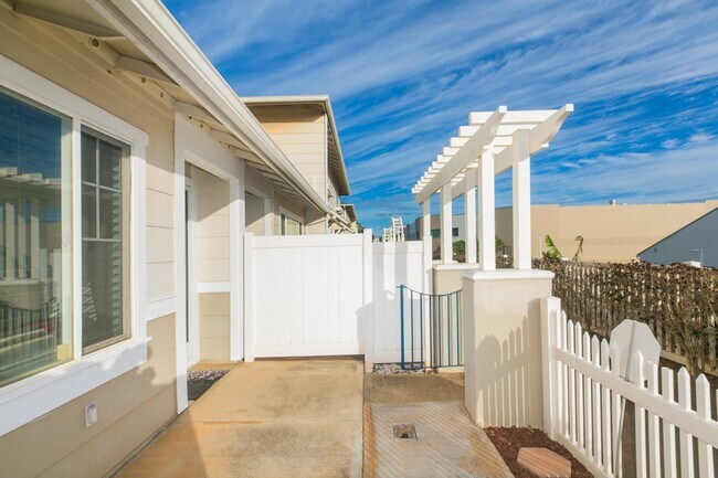 Building Photo - 91-1031 Kaimalie St. #4C3 - TJackson | 91-...