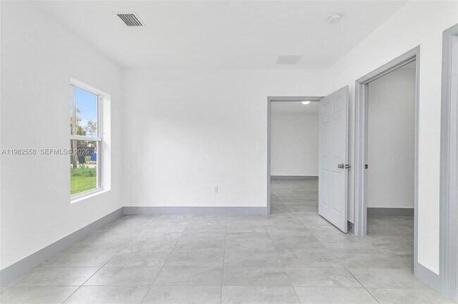 Building Photo - 2360 NW 14th St