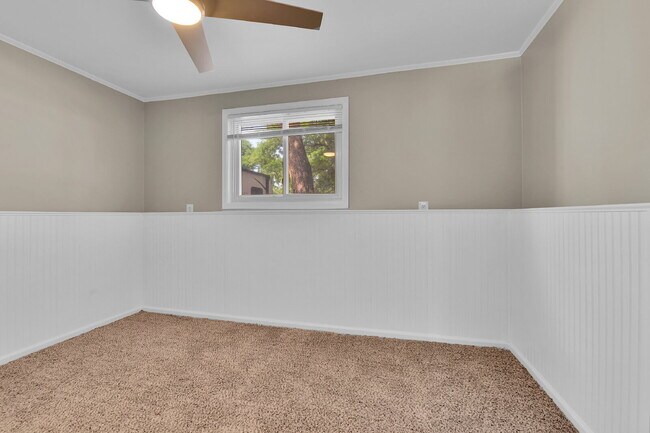 Building Photo - $2,995 - 4 Bed, 2 Bath Home in Aurora with...