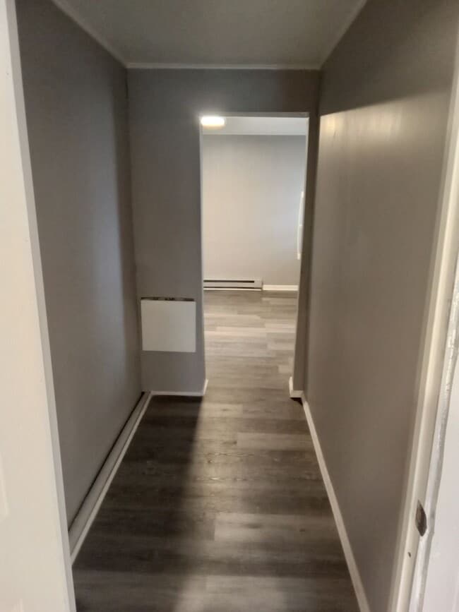 Building Photo - 127 Schoolhouse Rd