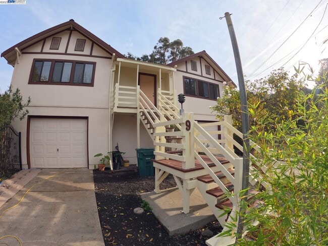 Building Photo - 9 Reservoir St