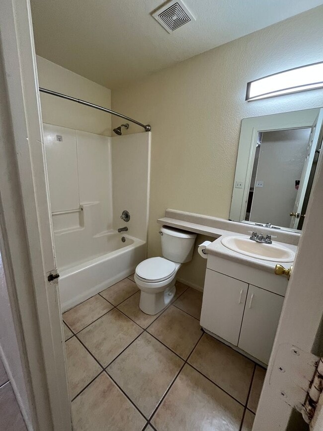 Building Photo - 6068 N Peak Cir