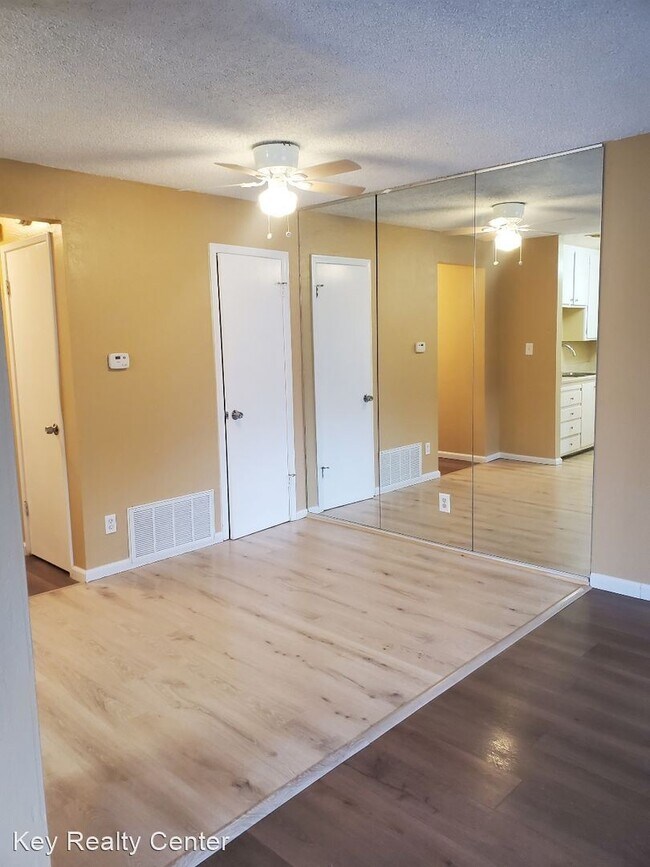 Building Photo - 1 br, 1 bath House - 9504 Emerald Park Dri...