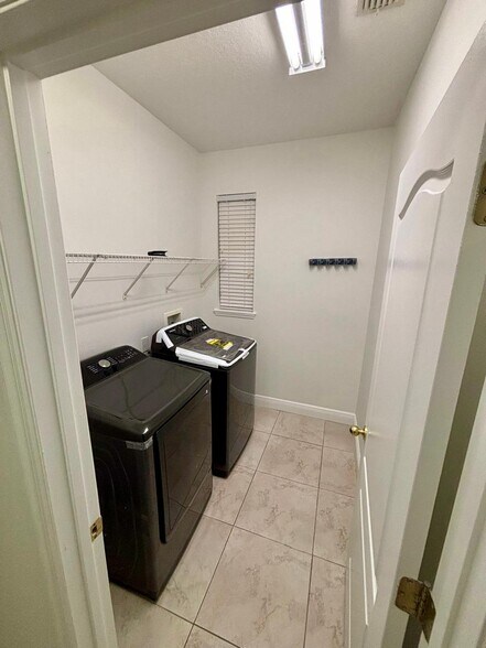 Laundry Room - 2047 Estancia Cir