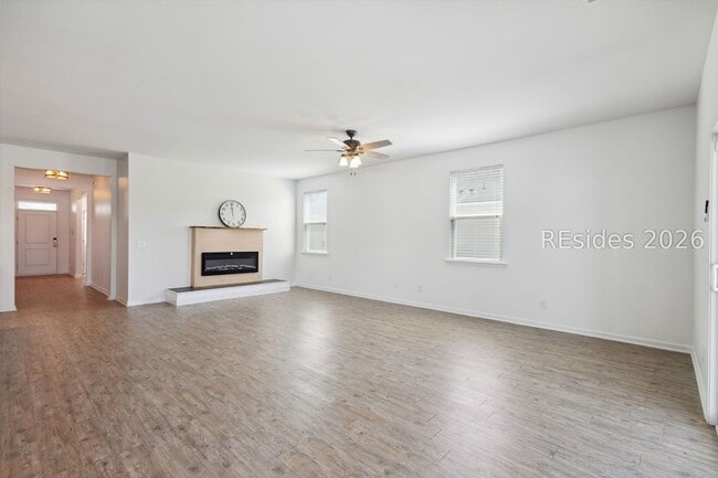 Building Photo - 208 Horizon Trl