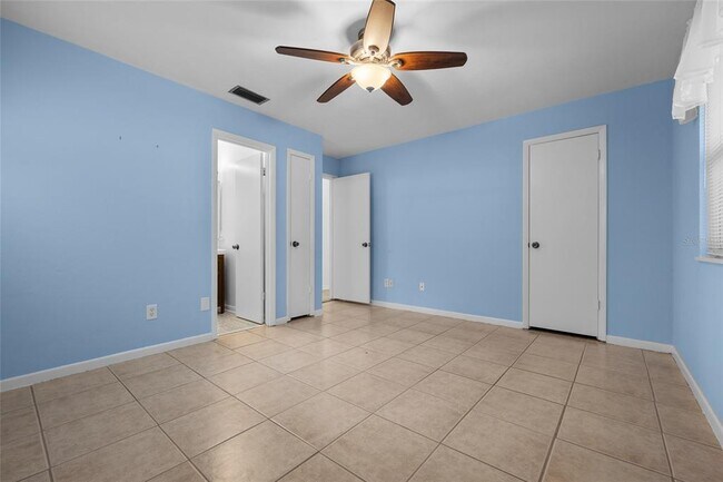 Building Photo - 4219 NW 30th Ter