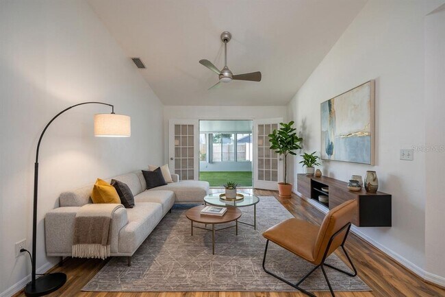 Building Photo - 923 Sand Crest Dr