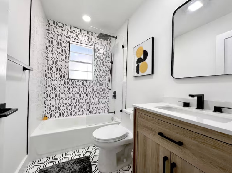 Building Photo - 14212 FL-20