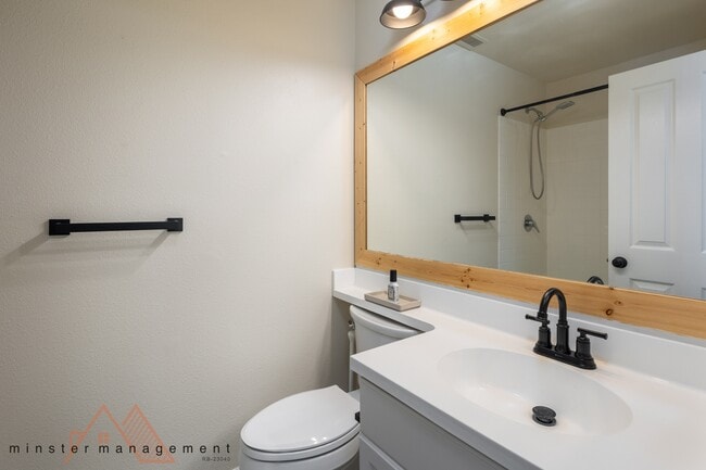 Building Photo - 91-1042-1042 Kaimalie St