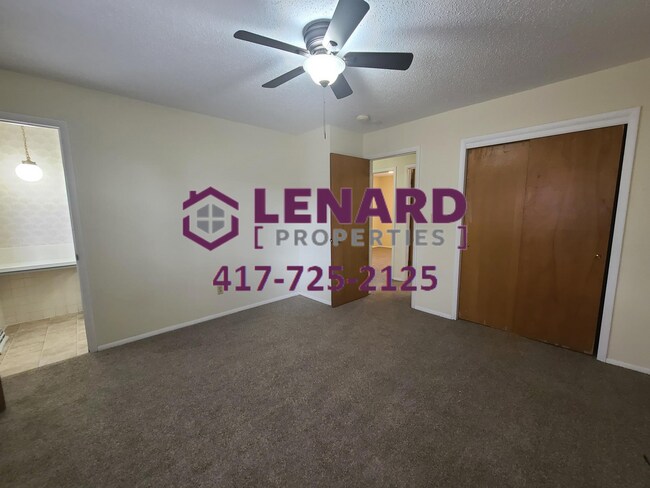 Building Photo - 1361 E Gretna St
