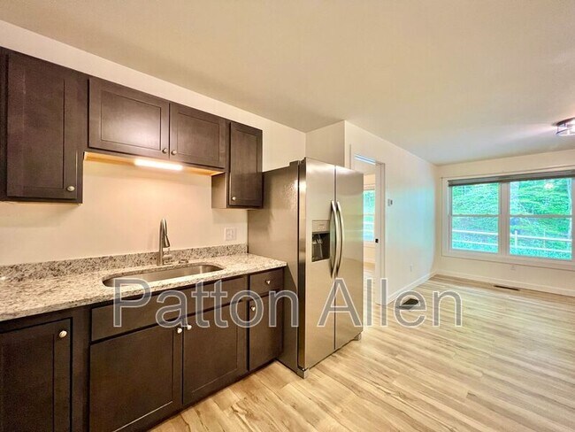 Building Photo - 121 Justus Acrs Dr
