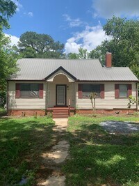 Building Photo - 1749 Elmore Rd