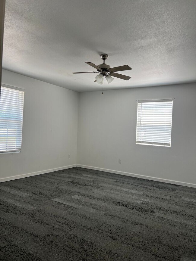 Building Photo - 4400 N Swede Ln