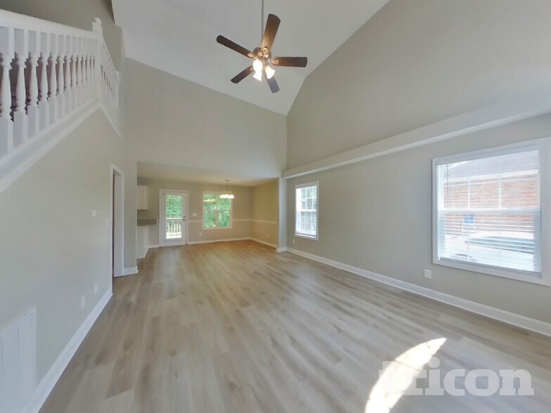 Building Photo - 1226 Bolton Dr