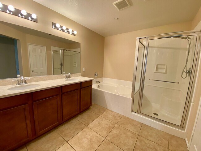 Building Photo - 1526 Milan Ct