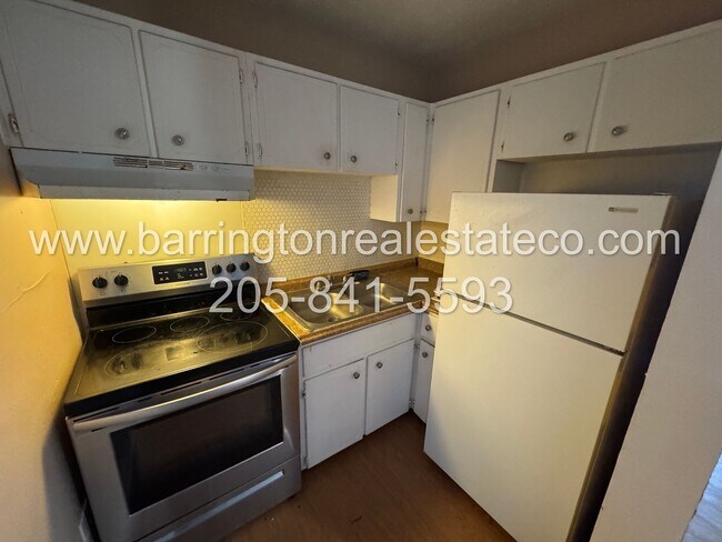 Building Photo - 908 4th Ave W