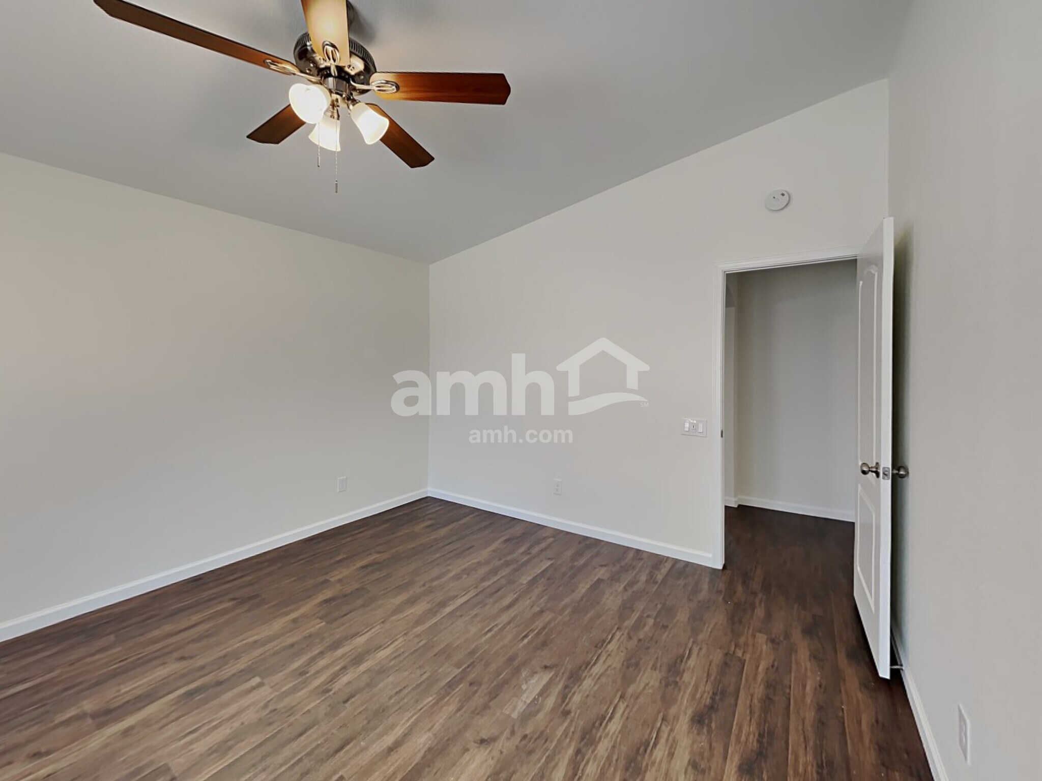 Building Photo - 2256 E Monona Dr