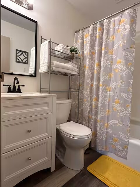 Building Photo - 206 Caroline Ave