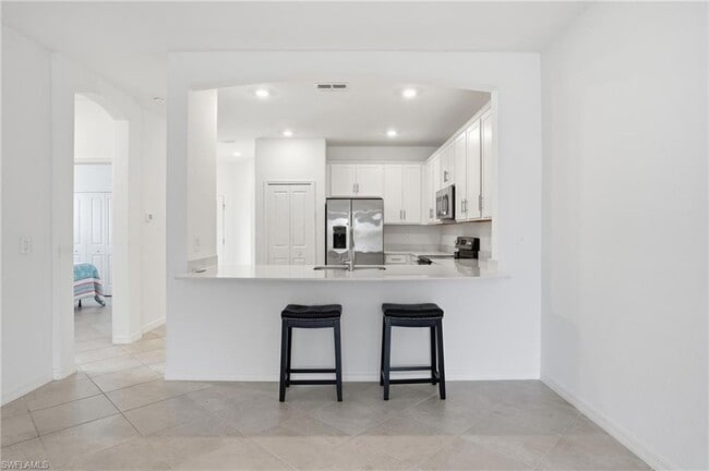 Building Photo - 2215 Dragonfruit Wy