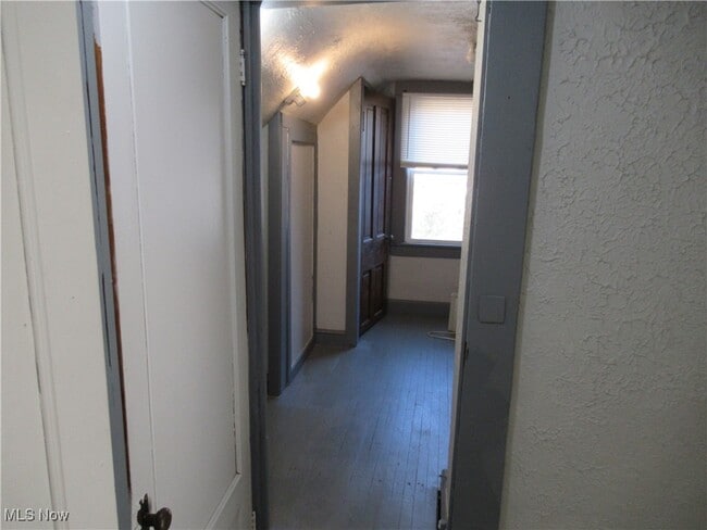 Building Photo - 1343 Churchill Rd