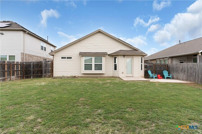 Building Photo - 8064 Bassano Dr