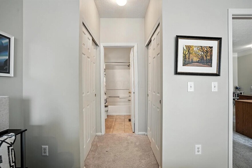 Building Photo - 6117 Craughwell Ln