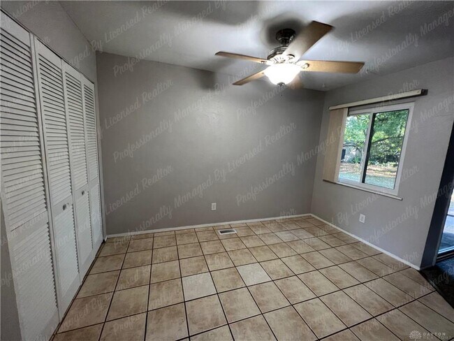 Building Photo - 170 Pinecone Ln