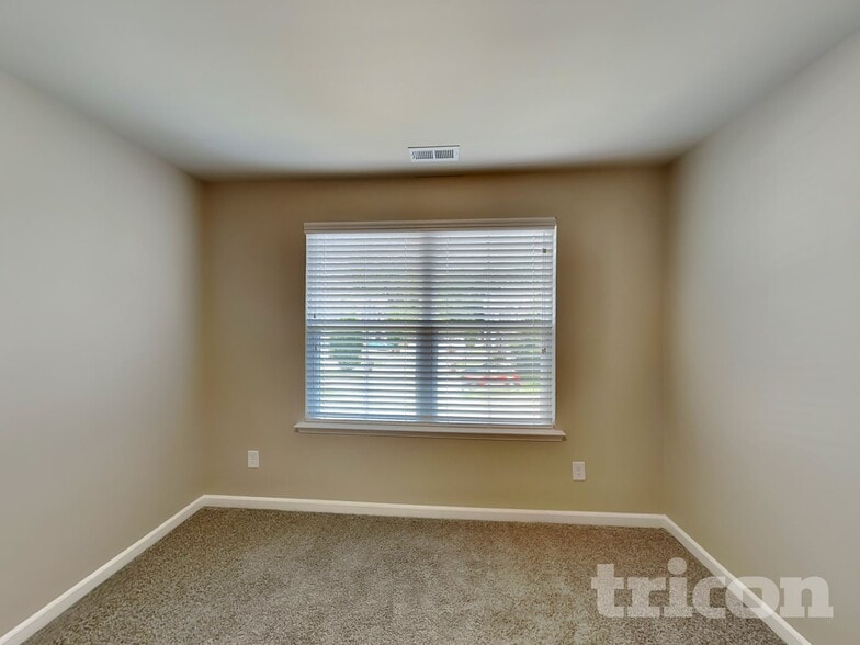 Building Photo - 105 Hickory Station Ln