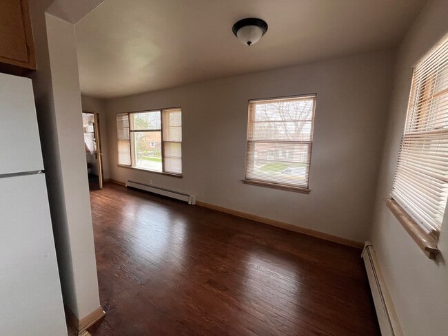 Building Photo - 5500 S Trinthammer Ave