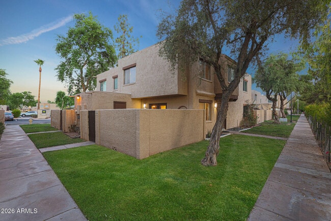 Building Photo - 4240 N 81st St