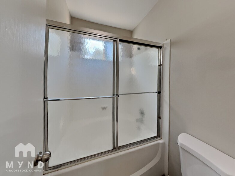 Building Photo - 1419 Old Cobble Dr