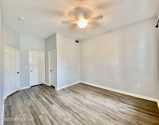 Building Photo - 10075 Gate Pkwy