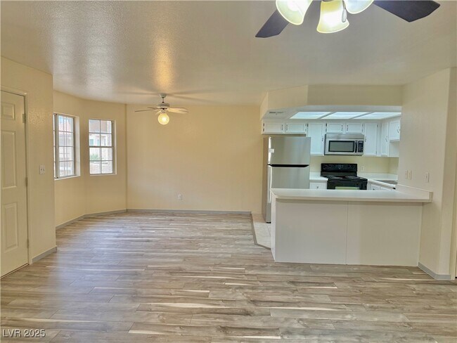 Building Photo - 8410 Eldora Ave