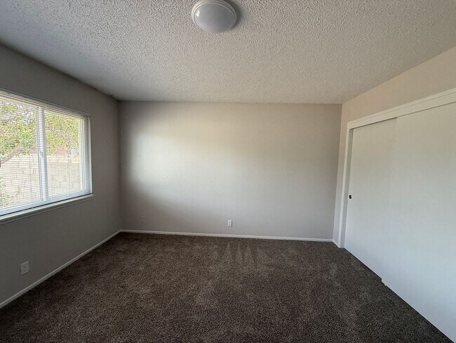 Building Photo - Single Story Home in Tanglewood with Easy ...