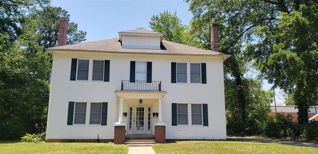 Primary Photo - 403 S 7th St