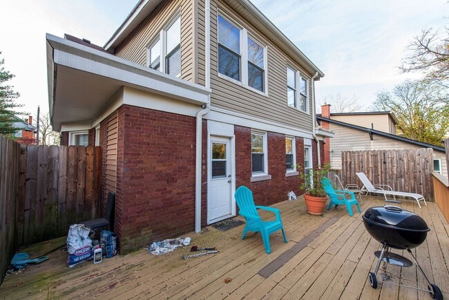 Building Photo - NORWOOD-  UNIT #1, 2+ bedroom 1.5 BATH W/ GARAGE /OVERSIZED YARD/DECK