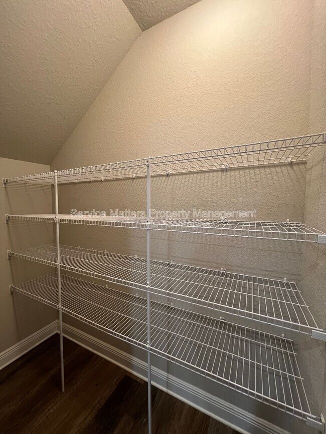 Building Photo - 3888 Ranch Rd