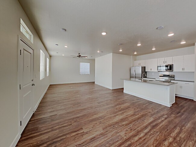 Building Photo - 6007 W Arranmore Drive