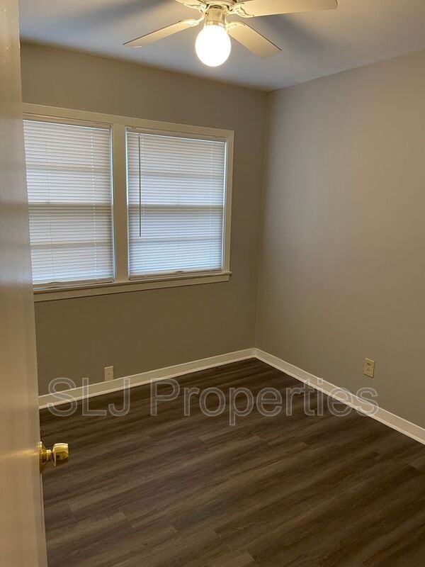 Building Photo - 10818 Grafton Hall Rd